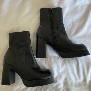 Steven Madden 90s chunky heel boots